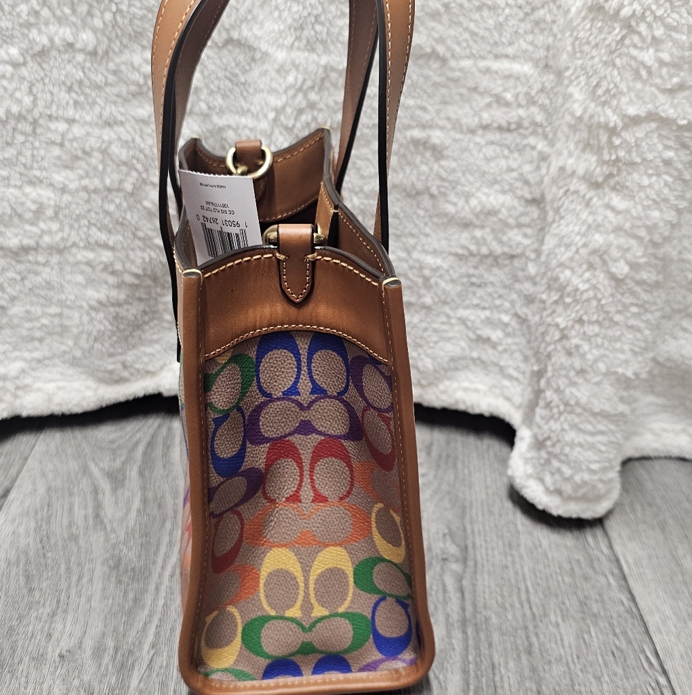 Coach Bags Field Tote 22 Rainbow Signature Canvas Pride Collection - Picture 13 of 15